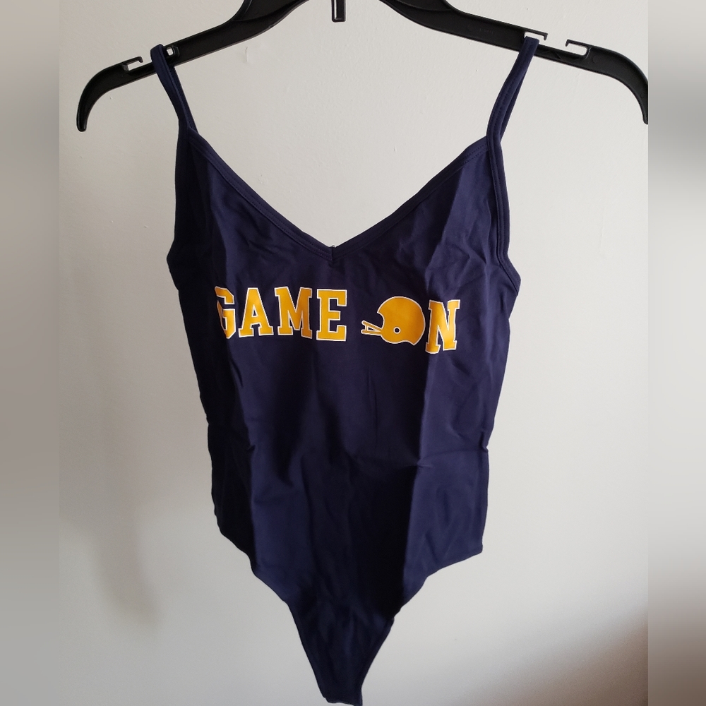 MICHIGAN WOLVERINES Football Champions Navy Cheer Gold University of Shirt Top - Picture 2 of 3